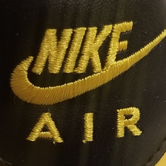 Nike Air Force I (Low) - Picture 7 of 9